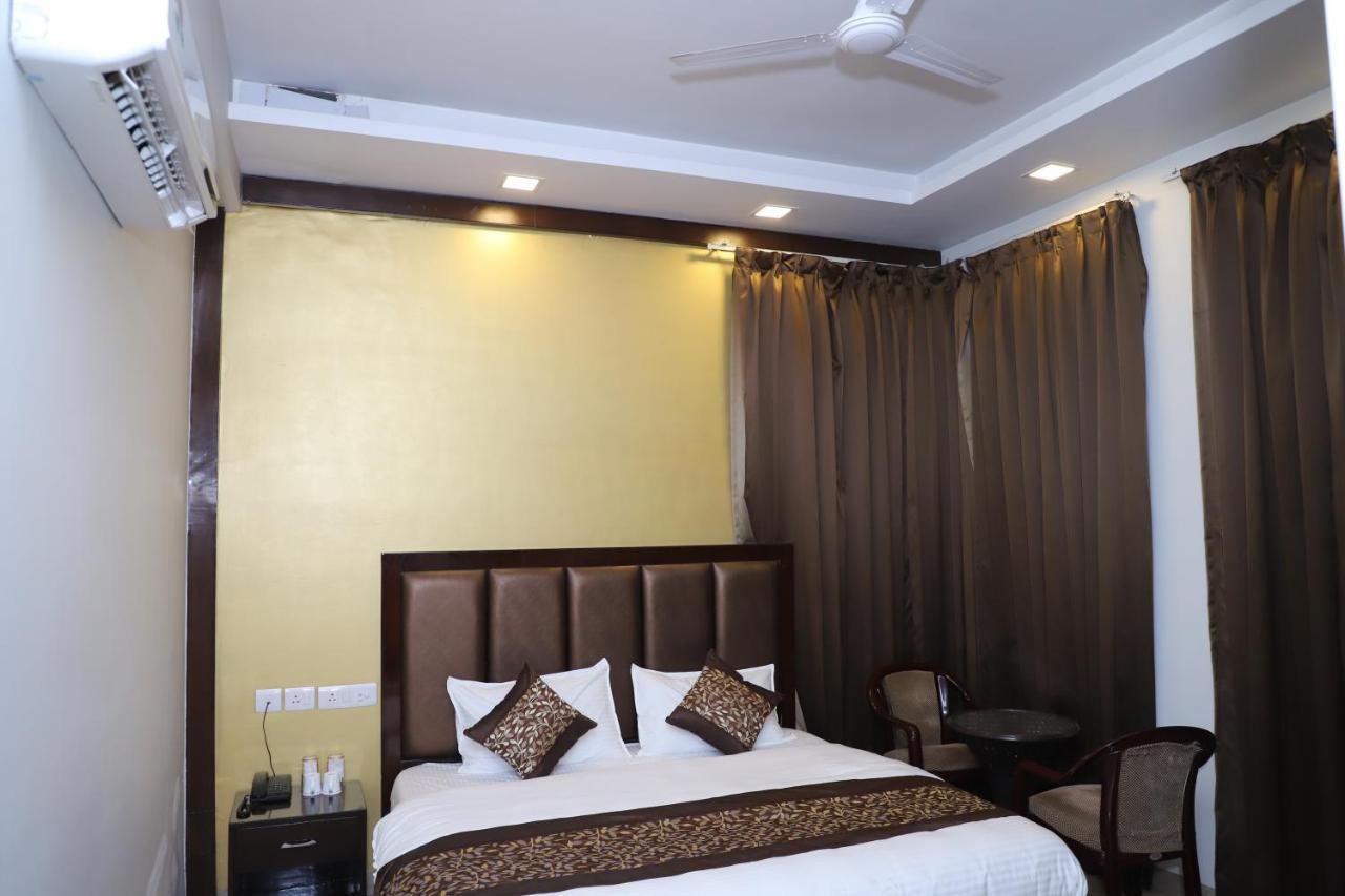 Nirvana Rooms Gurgaon Dış mekan fotoğraf
