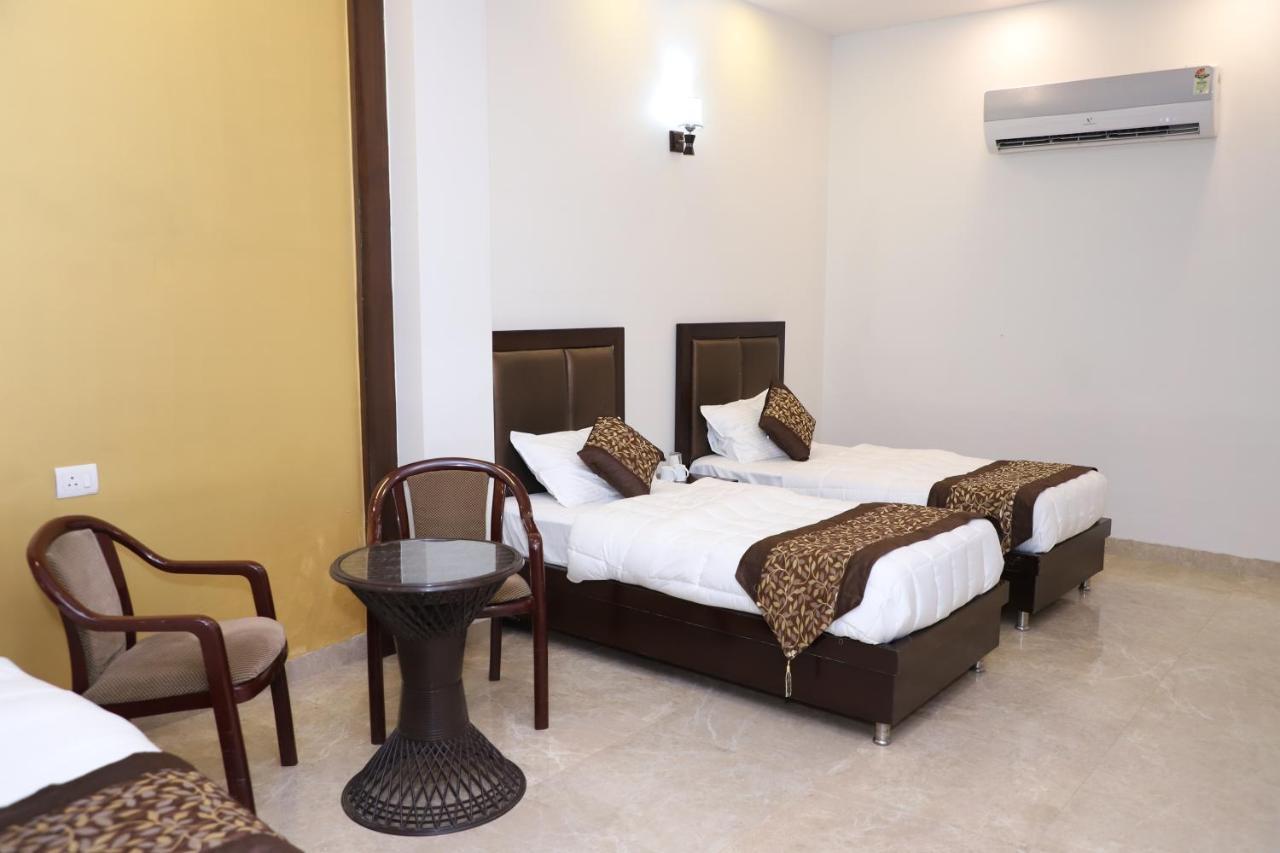 Nirvana Rooms Gurgaon Dış mekan fotoğraf